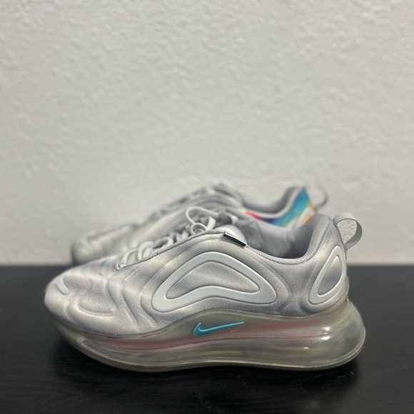 Nike Air Max 720 rainbow women’s 8.5 or kids 7y - Picture 1 of 10